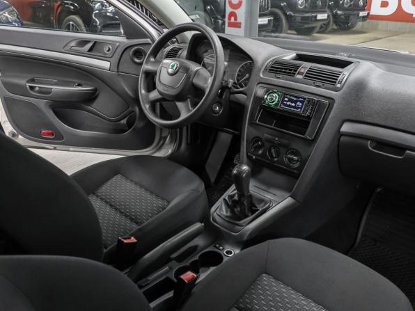 Skoda Octavia II (A5) Рестайлинг с пробегом 2011 года, цена 679 000 рублей, 79300 км, лифтбек, Автокод Объявления