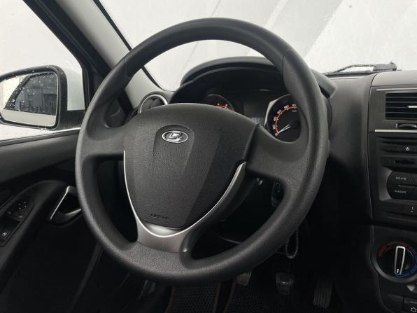 Lada (ВАЗ) Granta I Рестайлинг с пробегом 2024 года, цена 858 000 рублей, 32075 км, лифтбек, Автокод Объявления