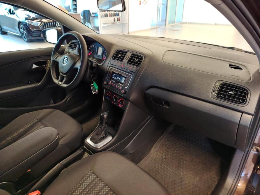 Volkswagen Polo V Рестайлинг Санкт-Петербург  - изображение 7