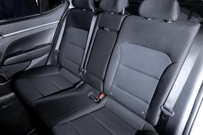 Hyundai Elantra VI (AD) с пробегом 2018 года, цена 1 599 000 рублей, 83700 км, седан, Автокод Объявления