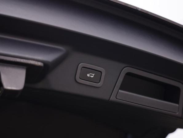Land Rover Range Rover Velar I с пробегом 2017 года, цена 3 613 500 рублей, 80830 км, внедорожник, Автокод Объявления
