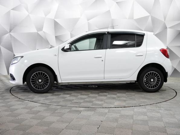 Renault Sandero II с пробегом 2017 года, цена 870 000 рублей, 166175 км, хэтчбек, Автокод Объявления