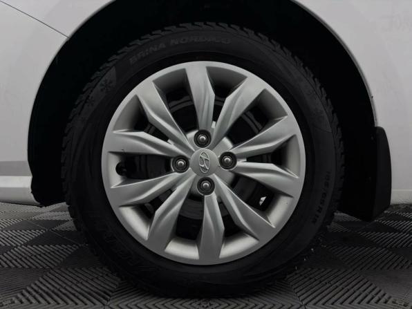 Hyundai Solaris II Рестайлинг с пробегом 2022 года, цена 1 379 000 рублей, 109324 км, седан, Автокод Объявления