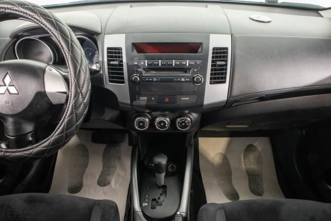 Mitsubishi Outlander II Рестайлинг с пробегом 2010 года, цена 1 249 000 рублей, 157000 км, внедорожник, Автокод Объявления