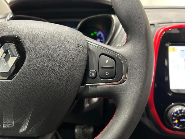 Renault Kaptur I с пробегом 2018 года, цена 1 199 000 рублей, 113473 км, внедорожник, Автокод Объявления