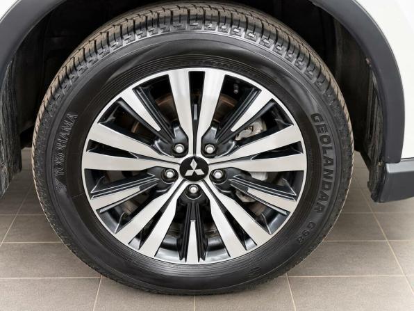 Mitsubishi Outlander III Рестайлинг 3 с пробегом 2019 года, цена 1 630 000 рублей, 142495 км, внедорожник, Автокод Объявления