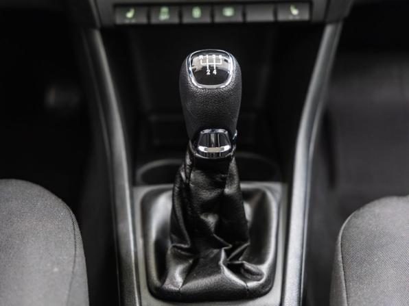 Skoda Rapid I с пробегом 2016 года, цена 998 000 рублей, 120494 км, лифтбек, Автокод Объявления