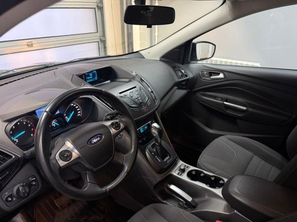Ford Kuga II с пробегом 2015 года, цена 1 396 000 рублей, 95888 км, внедорожник, Автокод Объявления