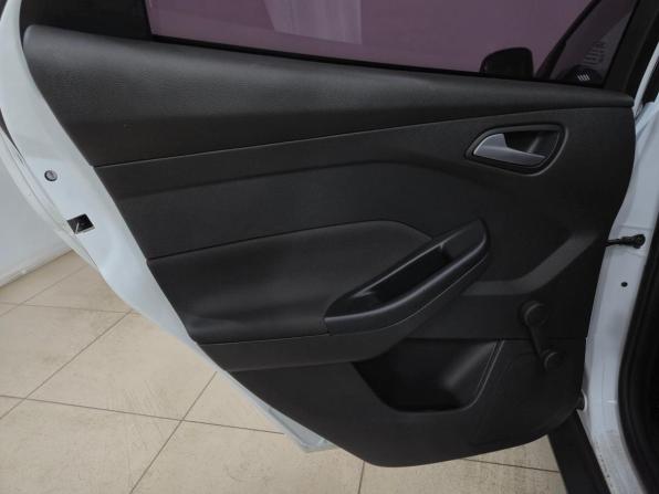 Ford Focus III Рестайлинг с пробегом 2017 года, цена 880 000 рублей, 130240 км, хэтчбек, Автокод Объявления