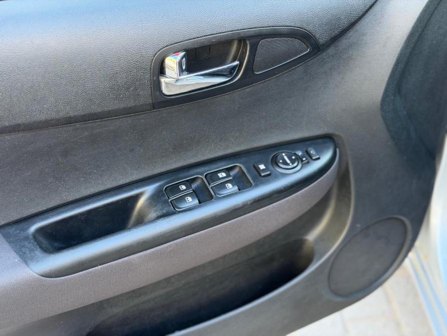Hyundai i20 I Великий Новгород  - изображение 10
