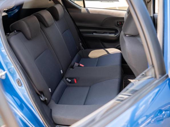 Toyota Aqua I Рестайлинг с пробегом 2015 года, цена 1 099 000 рублей, 76743 км, хэтчбек, Автокод Объявления