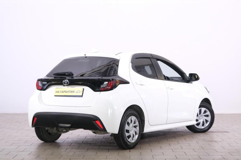 Toyota Yaris IV Омск  - изображение 7