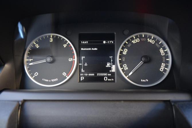Land Rover Discovery IV с пробегом 2011 года, цена 1 935 000 рублей, 233279 км, внедорожник, Автокод Объявления