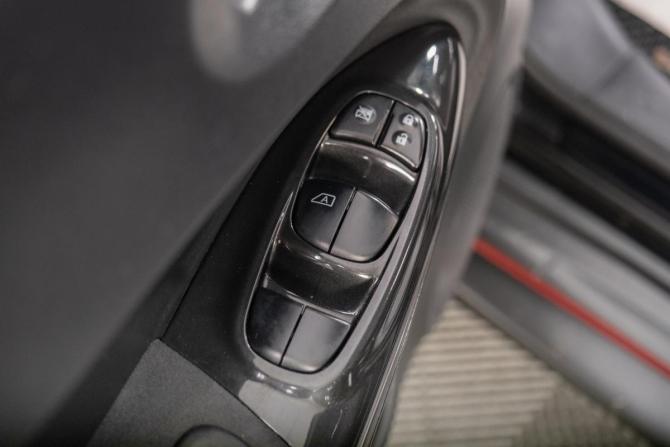 Nissan Juke I с пробегом 2013 года, цена 1 429 000 рублей, 186000 км, внедорожник, Автокод Объявления