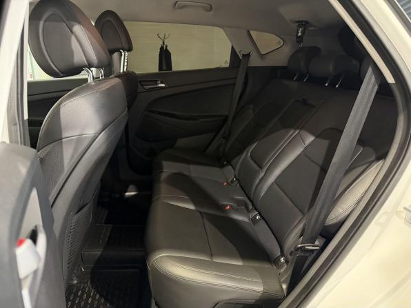 Hyundai Tucson III с пробегом 2016 года, цена 1 900 000 рублей, 134850 км, внедорожник, Автокод Объявления