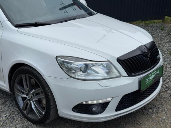 Skoda Octavia RS II Рестайлинг с пробегом 2010 года, цена 1 049 000 рублей, 230194 км, хэтчбек, Автокод Объявления