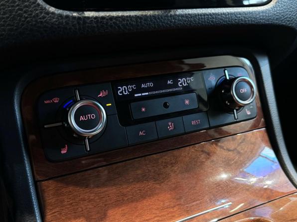 Volkswagen Touareg II с пробегом 2010 года, цена 1 770 000 рублей, 241319 км, внедорожник, Автокод Объявления