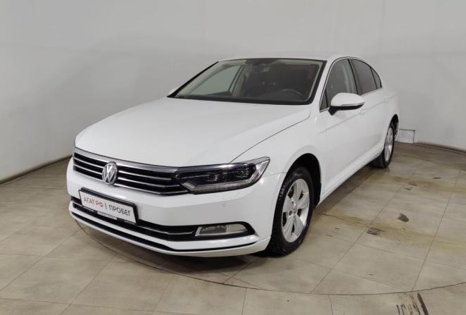 Volkswagen Passat B8 с пробегом 2017 года, цена 1 580 000 рублей, 279300 км, седан, Автокод Объявления