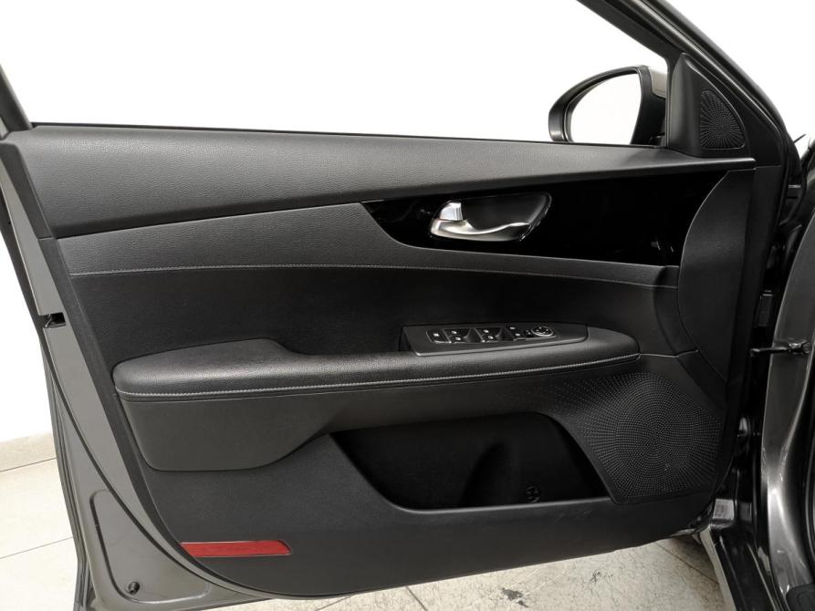 Kia Cerato IV Санкт-Петербург  - изображение 19