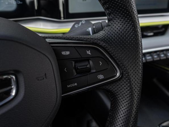 Geely Coolray I Рестайлинг с пробегом 2023 года, цена 2 030 000 рублей, 30643 км, внедорожник, Автокод Объявления