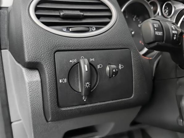 Ford Focus II Рестайлинг с пробегом 2008 года, цена 585 000 рублей, 130345 км, хэтчбек, Автокод Объявления