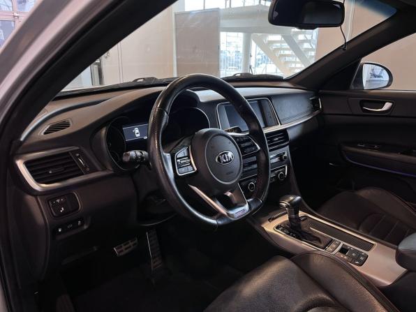 Kia Optima IV Рестайлинг с пробегом 2018 года, цена 2 146 000 рублей, 122630 км, седан, Автокод Объявления