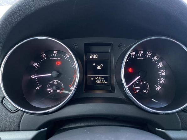 Skoda Yeti I Рестайлинг с пробегом 2014 года, цена 850 000 рублей, 158662 км, внедорожник, Автокод Объявления