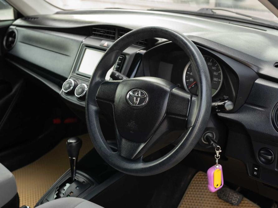 Toyota Corolla XI (E160 E170 E180) Рестайлинг 1 Новосибирск  - изображение 11