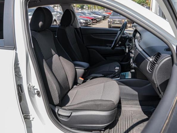 Kia Rio IV с пробегом 2019 года, цена 1 295 000 рублей, 196690 км, хэтчбек, Автокод Объявления