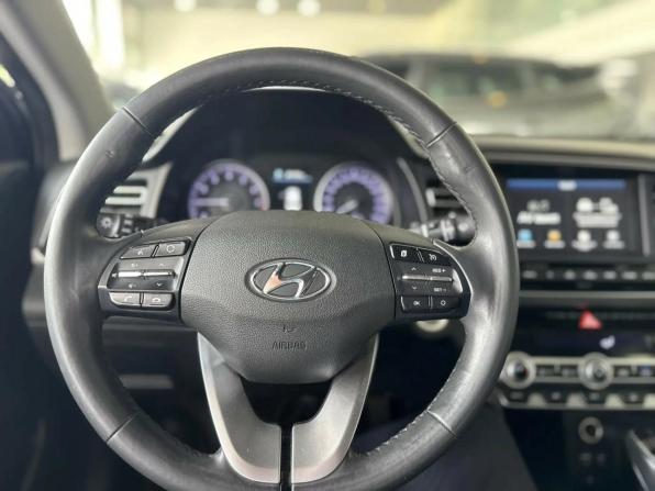 Hyundai Elantra VI (AD) Рестайлинг с пробегом 2019 года, цена 1 635 000 рублей, 70531 км, седан, Автокод Объявления