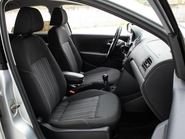 Volkswagen Polo V Рестайлинг с пробегом 2015 года, цена 935 000 рублей, 115183 км, седан, Автокод Объявления