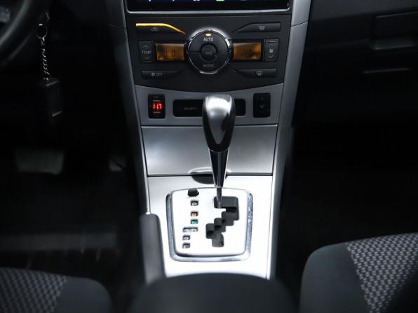 Toyota Corolla X (E140 E150) Рестайлинг с пробегом 2011 года, цена 1 290 000 рублей, 147118 км, седан, Автокод Объявления