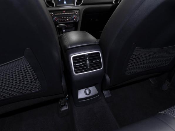 Kia Sportage IV с пробегом 2018 года, цена 2 240 000 рублей, 111644 км, внедорожник, Автокод Объявления