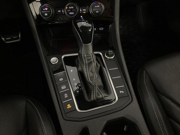 Volkswagen Jetta VII с пробегом 2021 года, цена 2 440 000 рублей, 92139 км, седан, Автокод Объявления