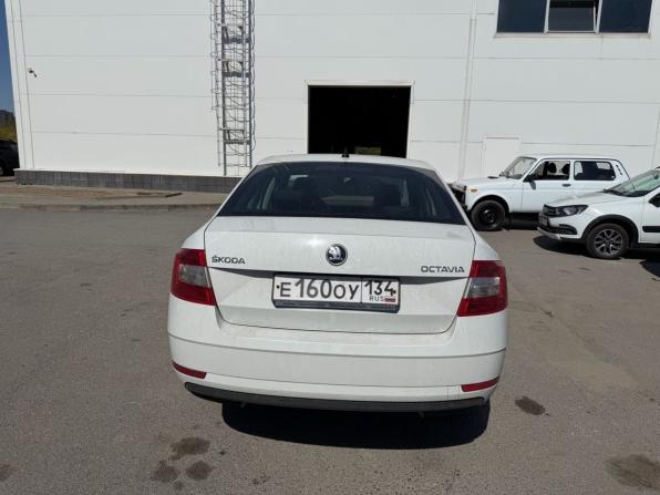 Skoda Octavia III (A7) Рестайлинг с пробегом 2018 года, цена 1 699 000 рублей, 129559 км, лифтбек, Автокод Объявления