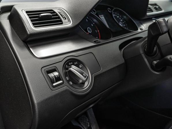 Volkswagen Passat B7 с пробегом 2012 года, цена 990 000 рублей, 177603 км, седан, Автокод Объявления