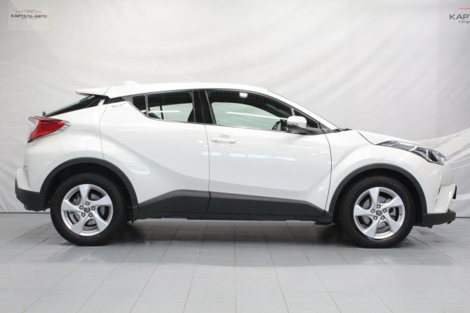 Toyota C-HR I Рестайлинг с пробегом 2019 года, цена 1 999 000 рублей, 159418 км, внедорожник, Автокод Объявления