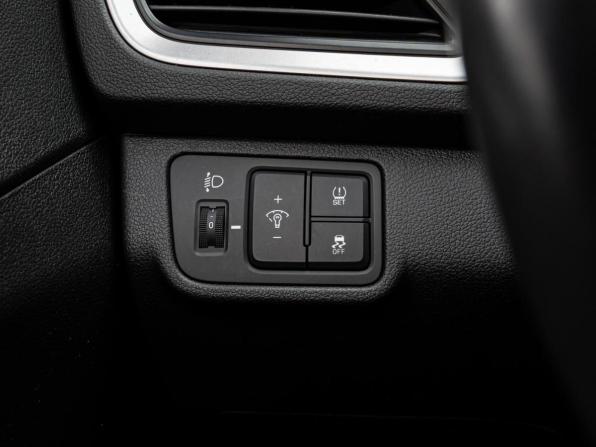 Hyundai Solaris II с пробегом 2017 года, цена 1 428 000 рублей, 97880 км, седан, Автокод Объявления