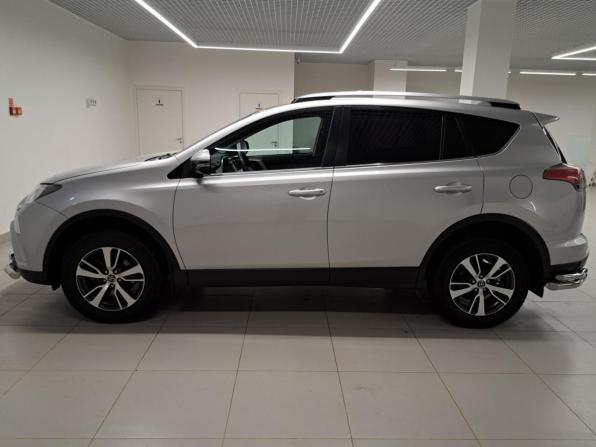 Toyota RAV4 IV (XA40) Рестайлинг с пробегом 2016 года, цена 2 107 000 рублей, 196690 км, внедорожник, Автокод Объявления