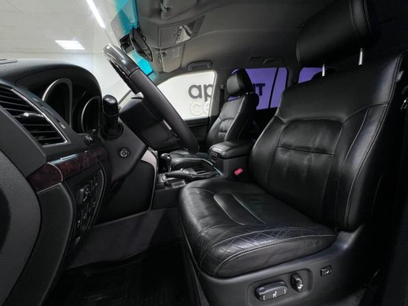 Toyota Land Cruiser 200 Series Рестайлинг 1 с пробегом 2012 года, цена 3 350 000 рублей, 299710 км, внедорожник, Автокод Объявления