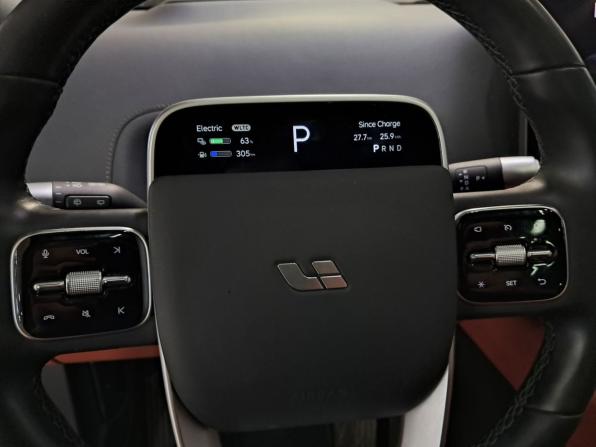 Li Auto (Lixiang) L7 I с пробегом 2024 года, цена 6 185 000 рублей, 49656 км, внедорожник, Автокод Объявления