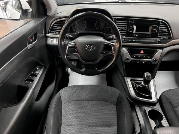 Hyundai Elantra VI (AD) с пробегом 2017 года, цена 1 345 000 рублей, 143827 км, седан, Автокод Объявления