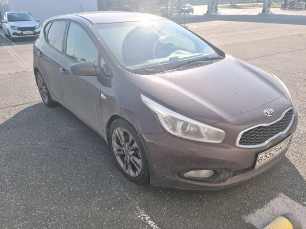 Kia Ceed II с пробегом 2012 года, цена 1 059 000 рублей, 183000 км, хэтчбек, Автокод Объявления