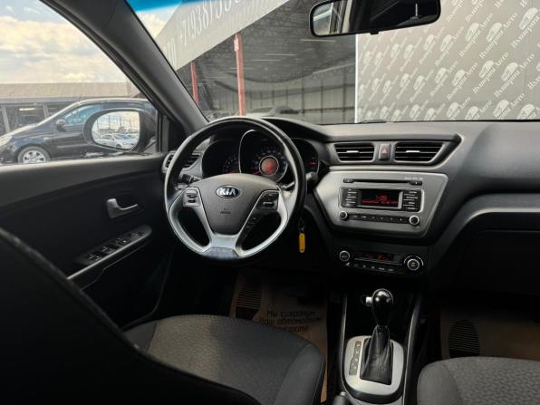 Kia Rio III Рестайлинг с пробегом 2016 года, цена 895 000 рублей, 133000 км, седан, Автокод Объявления