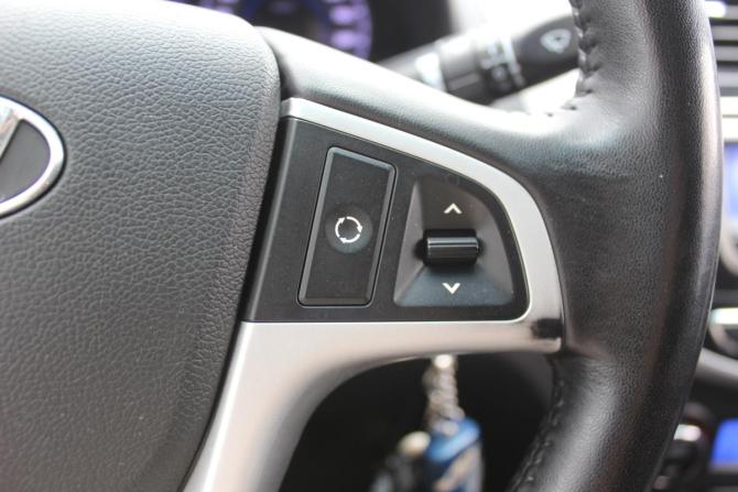 Hyundai Solaris I с пробегом 2012 года, цена 837 000 рублей, 130574 км, седан, Автокод Объявления