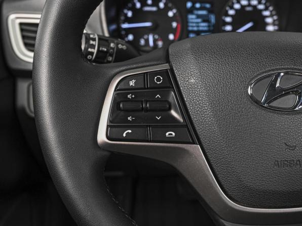 Hyundai Solaris II с пробегом 2019 года, цена 1 484 000 рублей, 106891 км, седан, Автокод Объявления