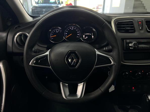 Renault Logan II Рестайлинг с пробегом 2021 года, цена 940 000 рублей, 67450 км, седан, Автокод Объявления
