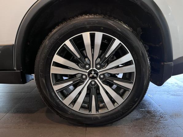 Mitsubishi Outlander III Рестайлинг 3 с пробегом 2019 года, цена 2 499 000 рублей, 67624 км, внедорожник, Автокод Объявления