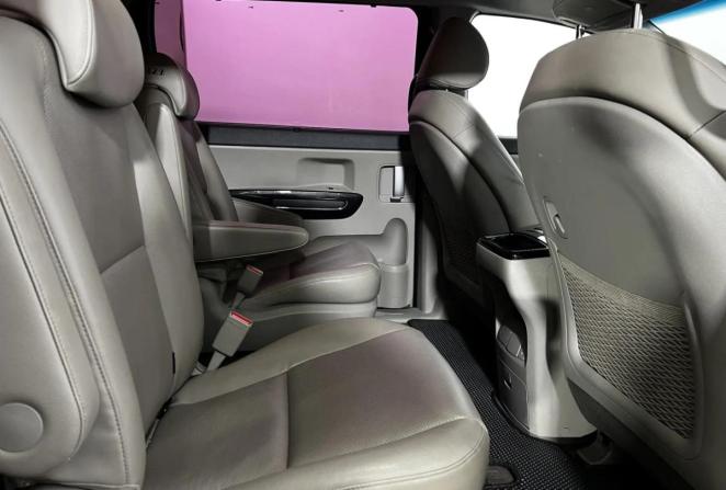 Kia Carnival III с пробегом 2017 года, цена 2 600 000 рублей, 173518 км, минивэн, Автокод Объявления