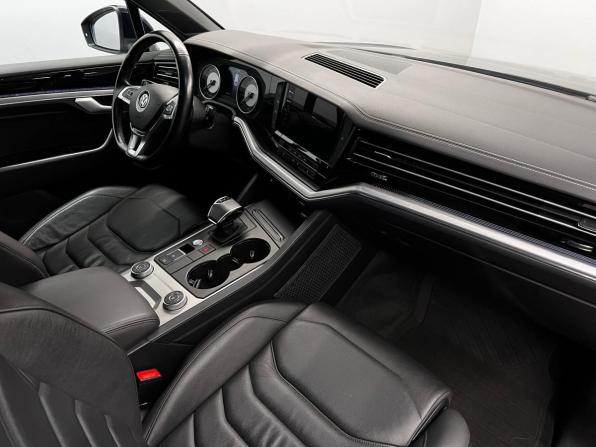 Volkswagen Touareg III с пробегом 2019 года, цена 3 969 000 рублей, 149219 км, внедорожник, Автокод Объявления